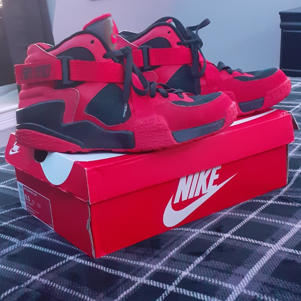 Vintage Nike Air Raid University Red/Black